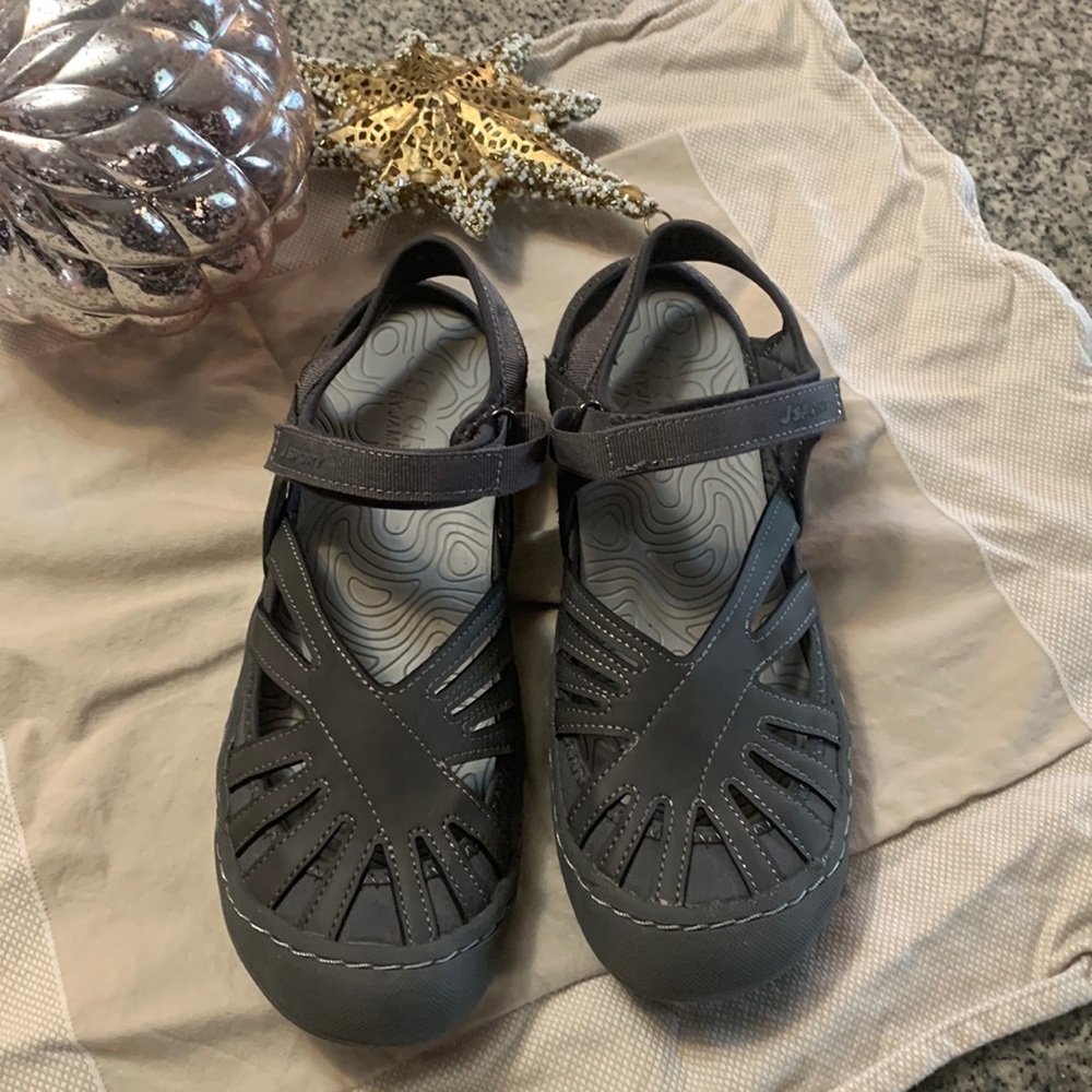 J Sport by Jambi grey leather summer sandals!